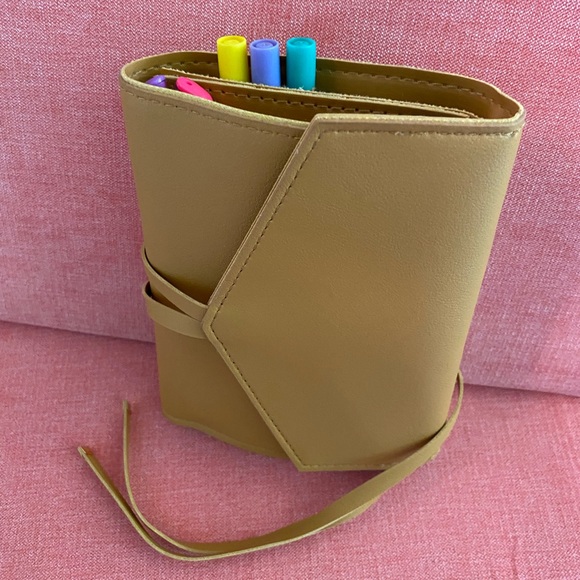 Glass Ladder & Co “Katherine” Tech Organizer - Picture 5 of 6